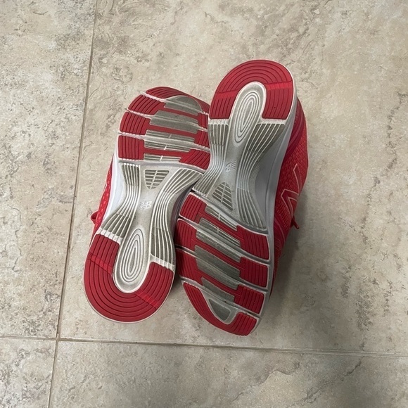 New Balance Women's 711 Mesh Cross-Training Shoe. Size 6 - Picture 9 of 10